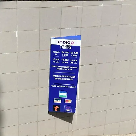 Apartmán D'artiste Lumineux 76m2 *